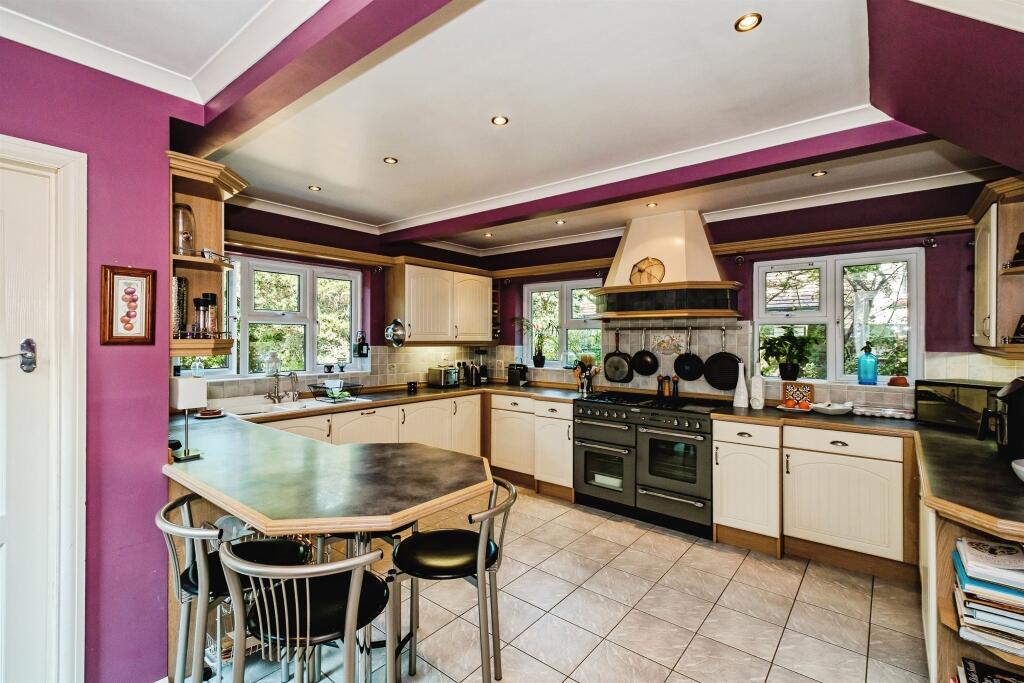 House in Worthing, West Sussex - More