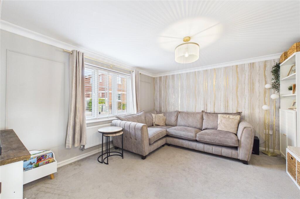 House in Basingstoke and Deane, Bramley - View 5
