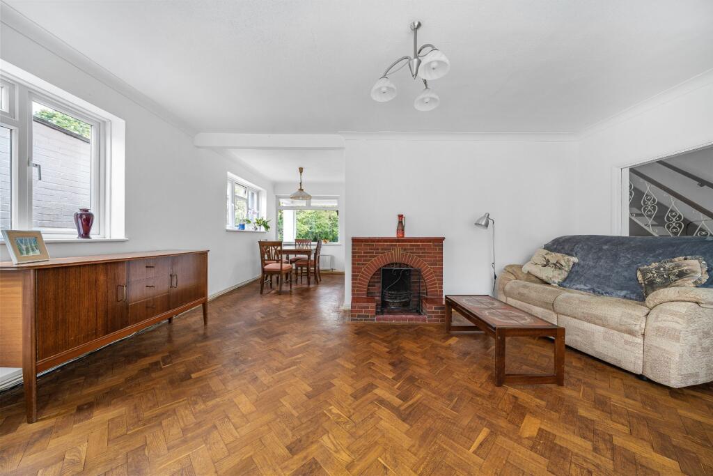 London Road, Guildford, Surrey, GU4 photo 3
