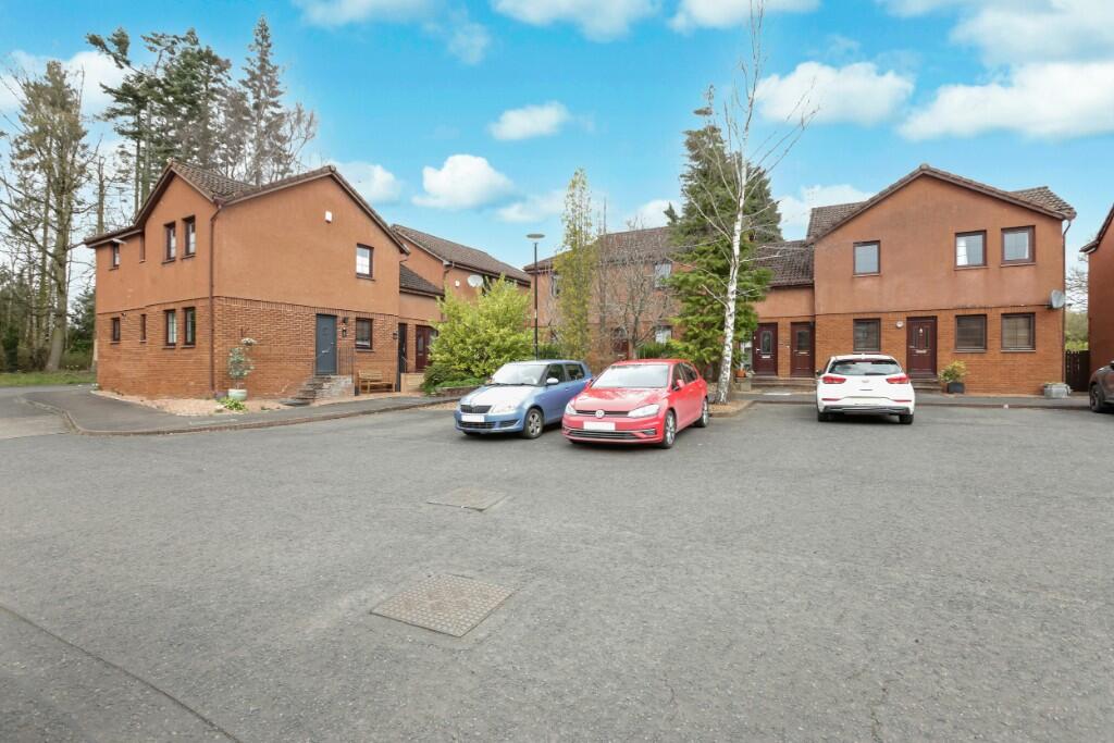 Main image of property: 15 Lyness Court, Millfield Drive, FK2 0SQ