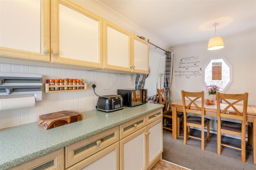 House in Maidstone, Coxheath - More
