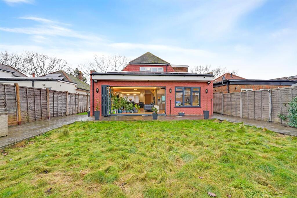 Old Farm Road, Hampton, TW12 - View 5