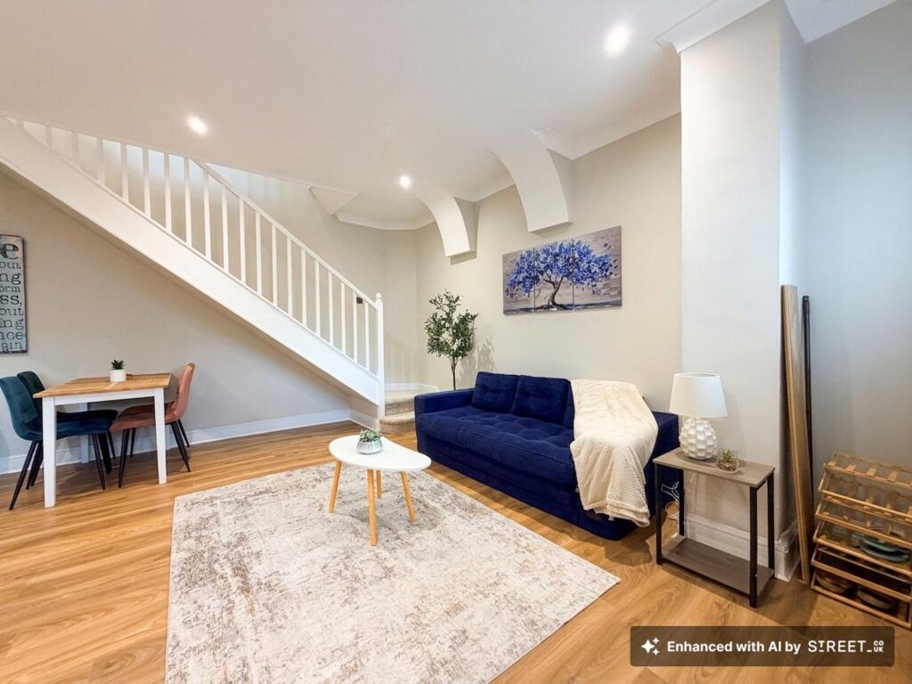 House in Southampton - View 5