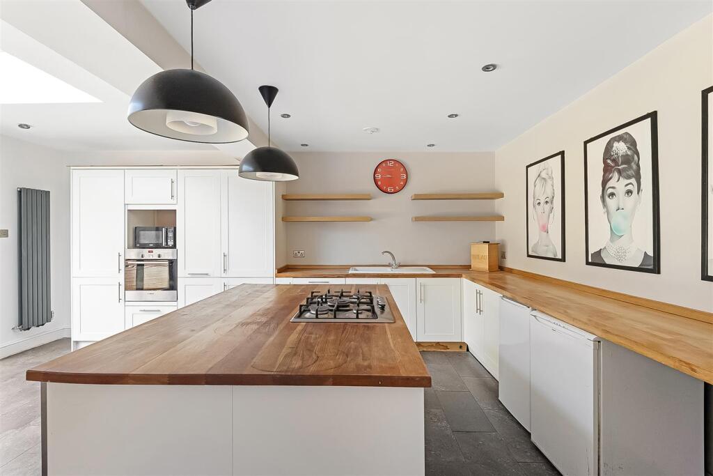 House in London - View 6