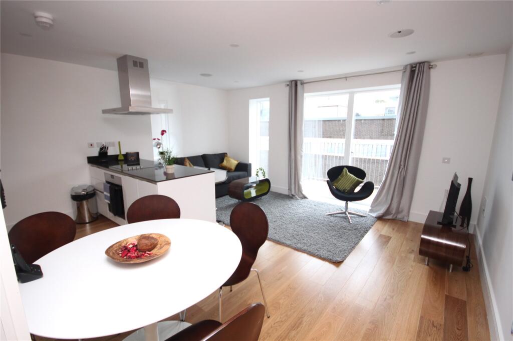 Main image of property: Gallery Apartments, 6 Lamb Walk, London, SE1