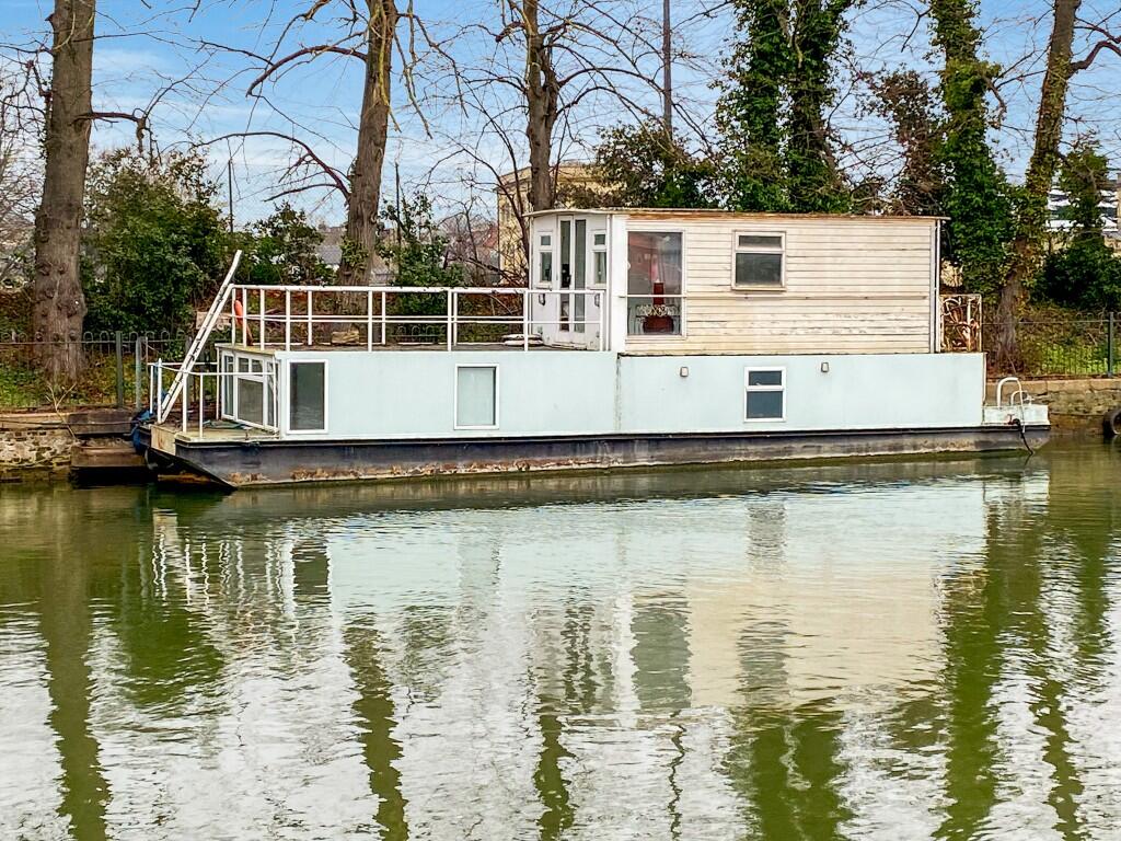 1-bed other on Platts Eyot, Hampton, Middlesex, TW12, £70,000