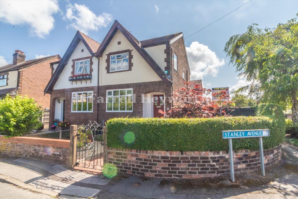 3-bed house on Stanley Avenue, Penwortham, Preston, £180,000