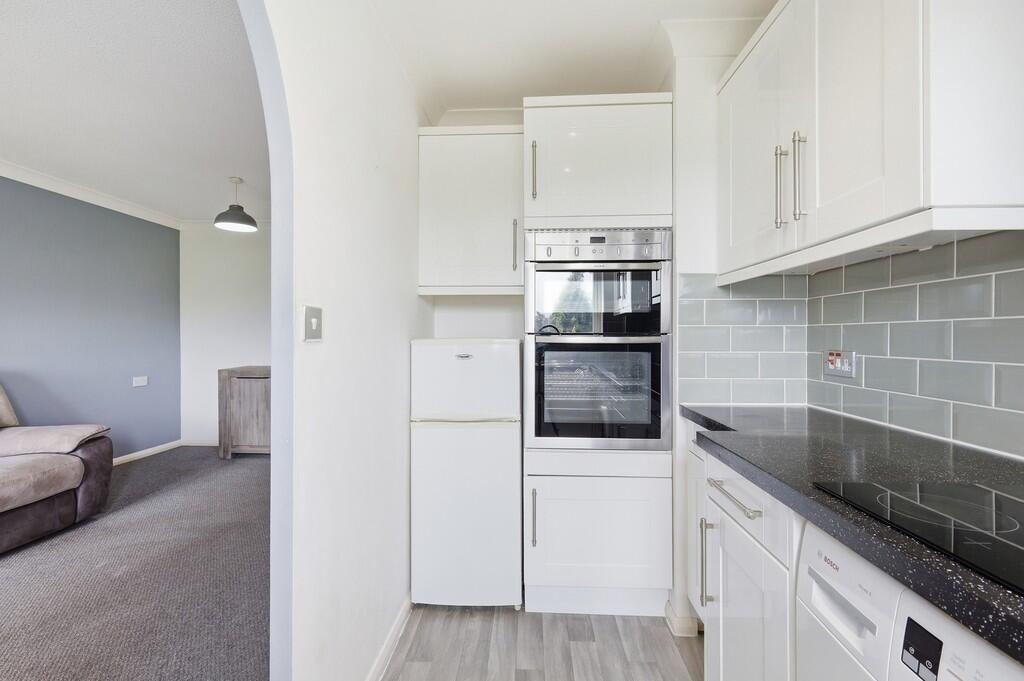 Apartment in Epping Forest, Waltham Abbey - View 3