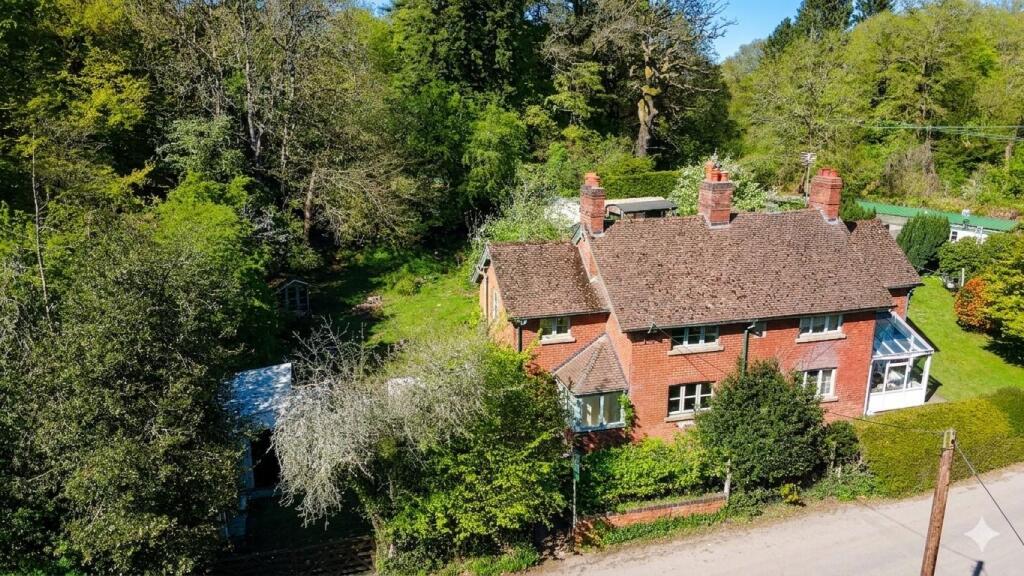 Main image of property: Braceland, Christchurch, Coleford