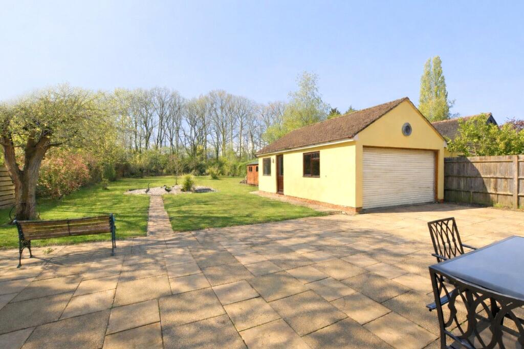 House in Guildford, Ockham - View 3