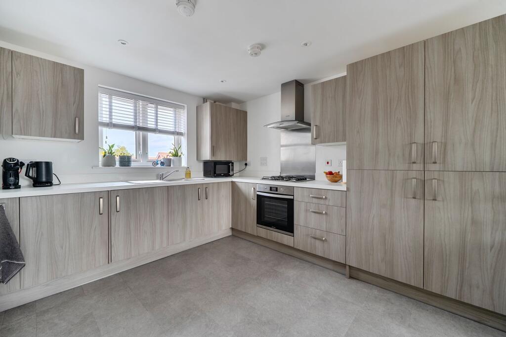 Apartment in Guildford - View 2