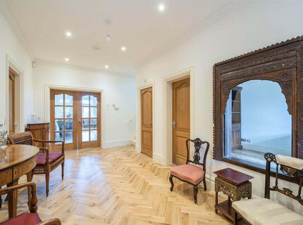 House in London, Willesden Green, Dollis Hill - View 4