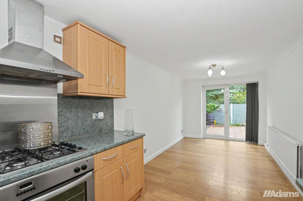 House in Runcorn, Halton Lea, Palacefields - More