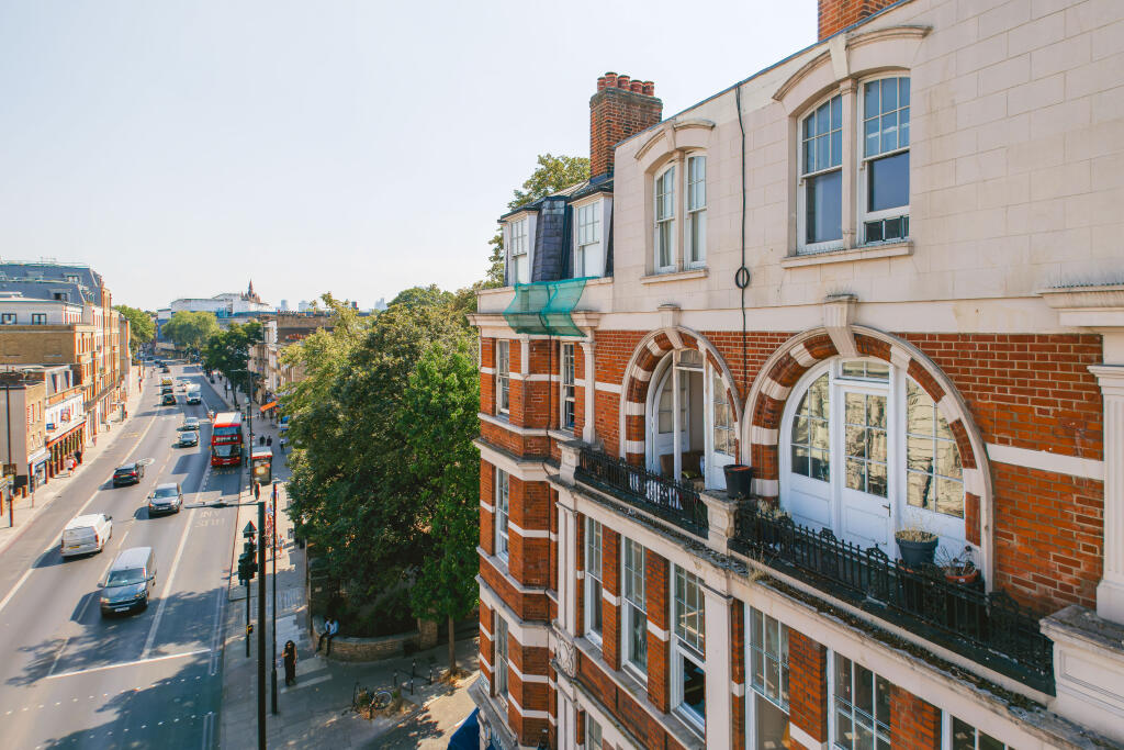 Apartment in London - View 2