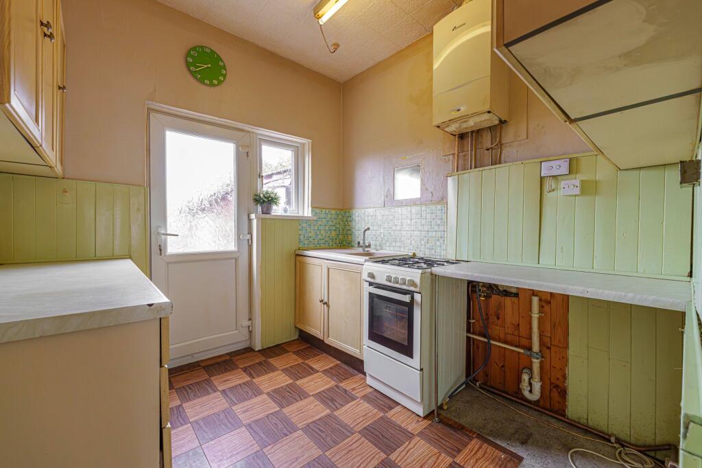House in Newport - View 5