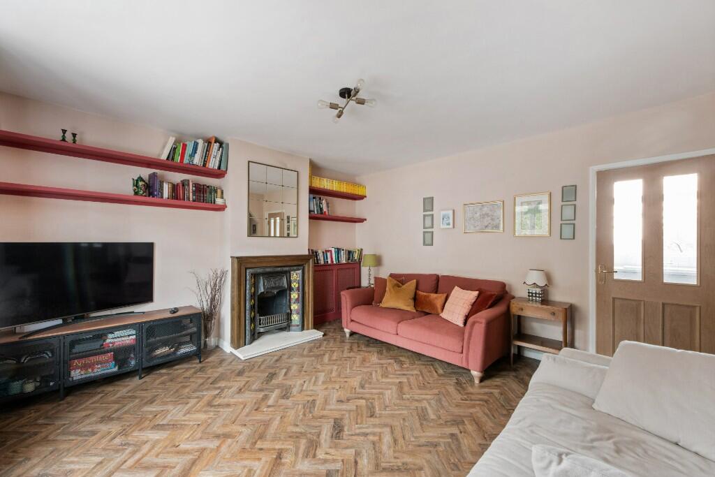 Weale Road, London, E4 photo 3