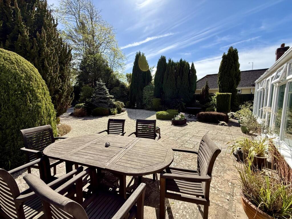 Rossley Close, Highcliffe on Sea photo 4