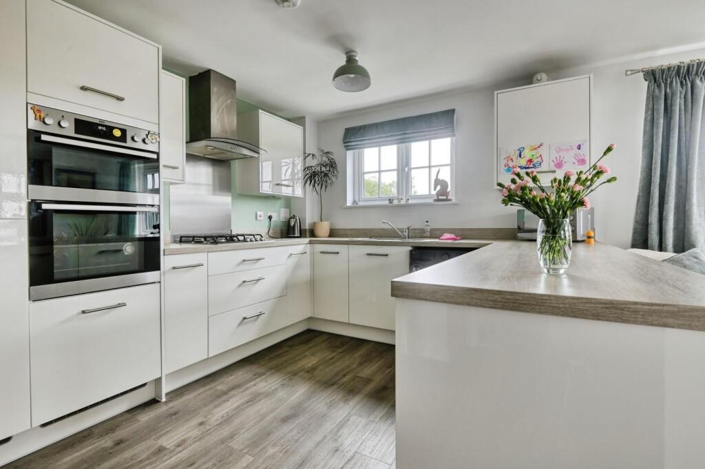 Apartment in Tamworth, Staffordshire - View 3
