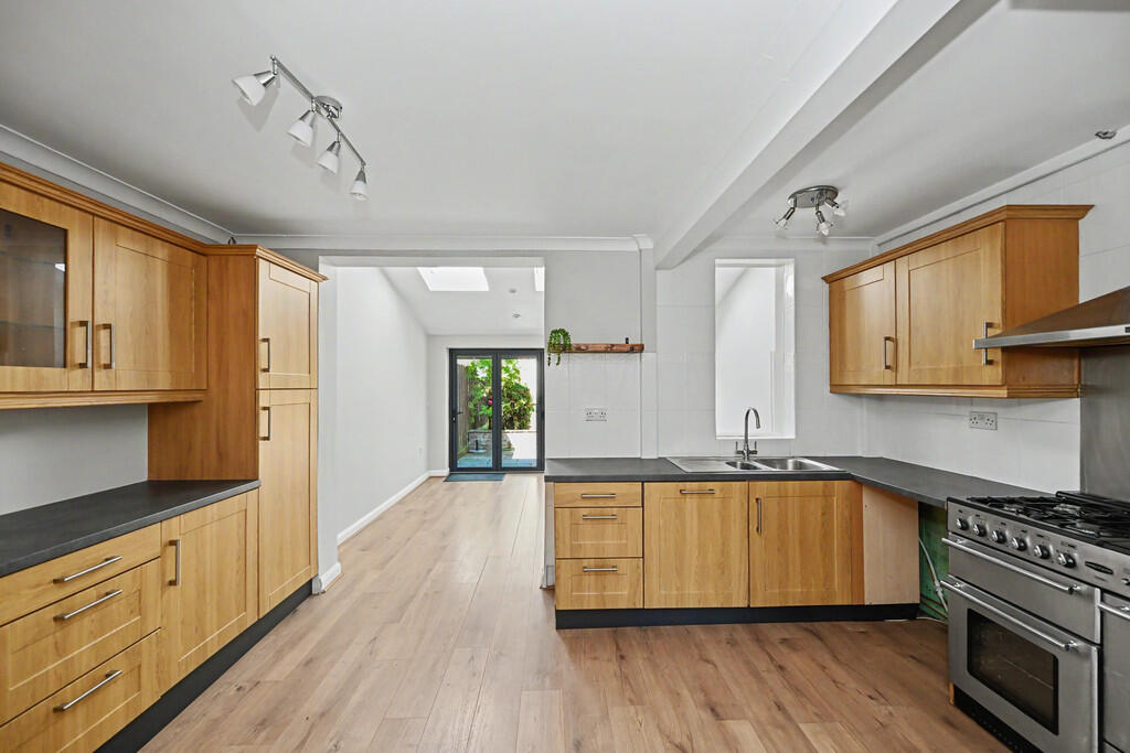 House in Rugby, Warwickshire - More