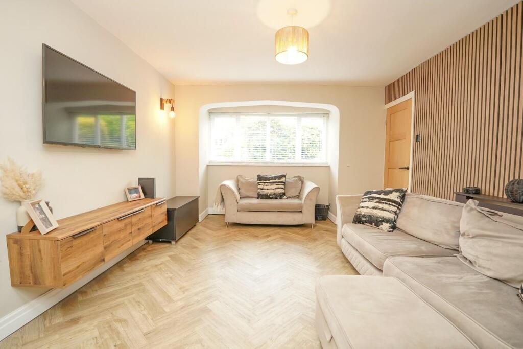 Grovewood Drive, Appley Bridge, Wigan, WN6 9JF photo 3