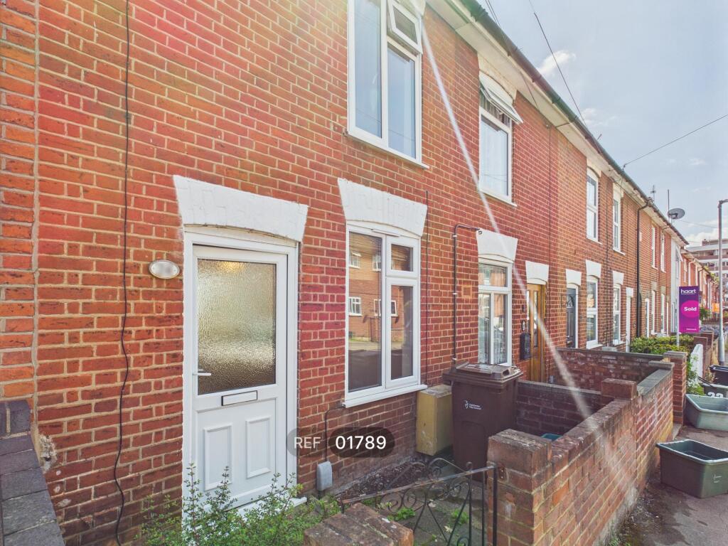 Main image of property: 24, Albert Street, Colchester, CO1 1RU