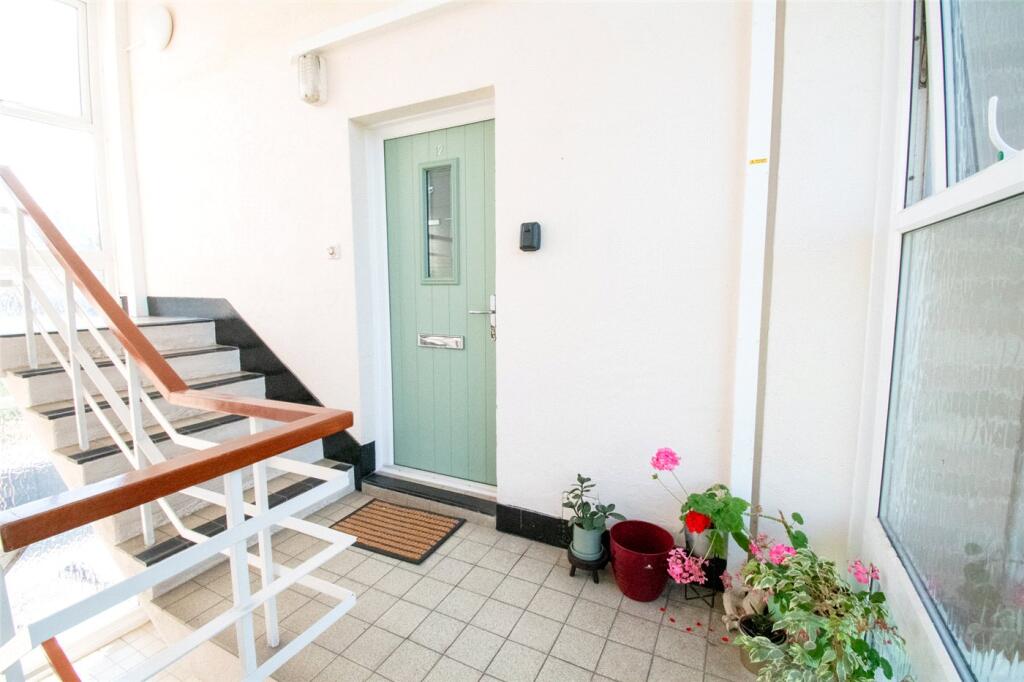 Apartment in Wirral, Liverpool City Region - More