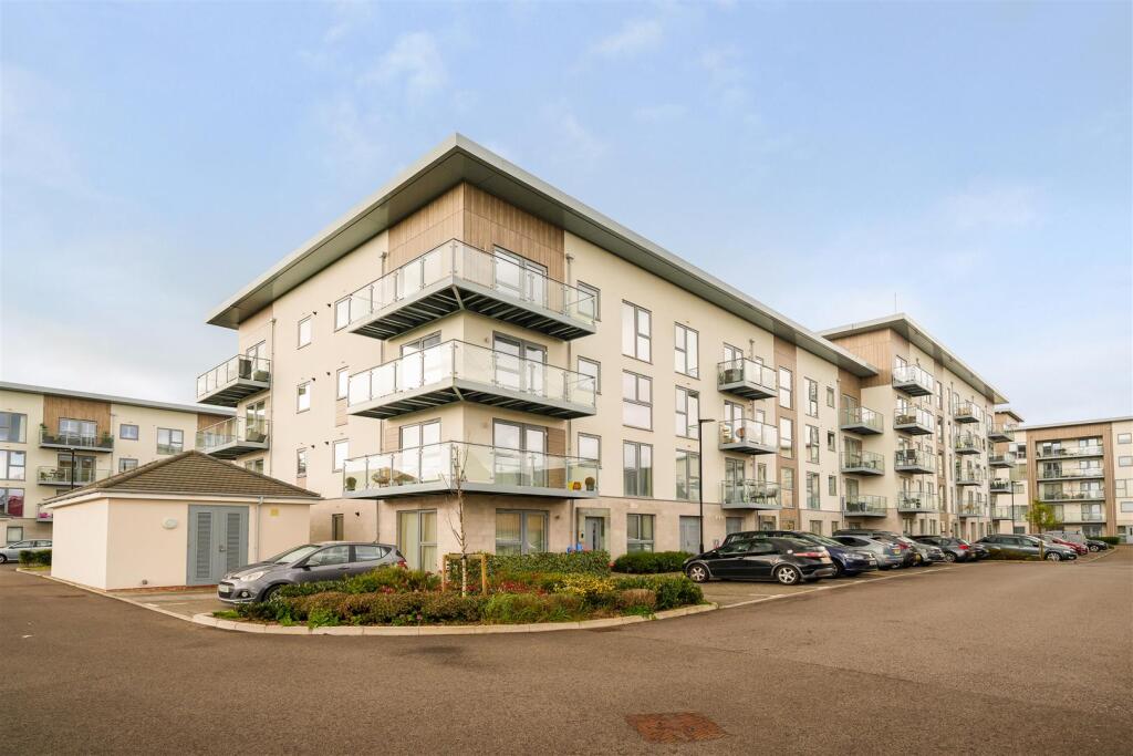 Main image of property: Goldcrest House, Wallingford Way, Kingston Close, Maidenhead, SL6