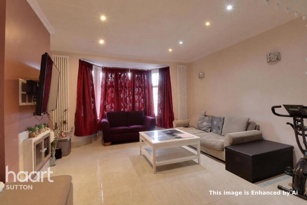 House in Sutton - View 5