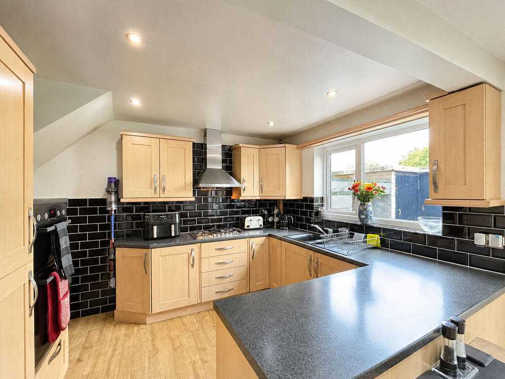 Avon Crescent, Pelsall, Walsall photo 4