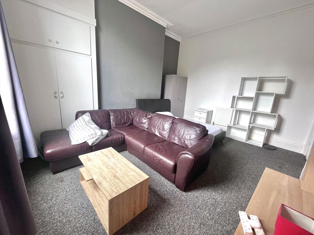 Grosvenor Crescent, Scarborough, North Yorkshire, YO11 2LJ - View 4