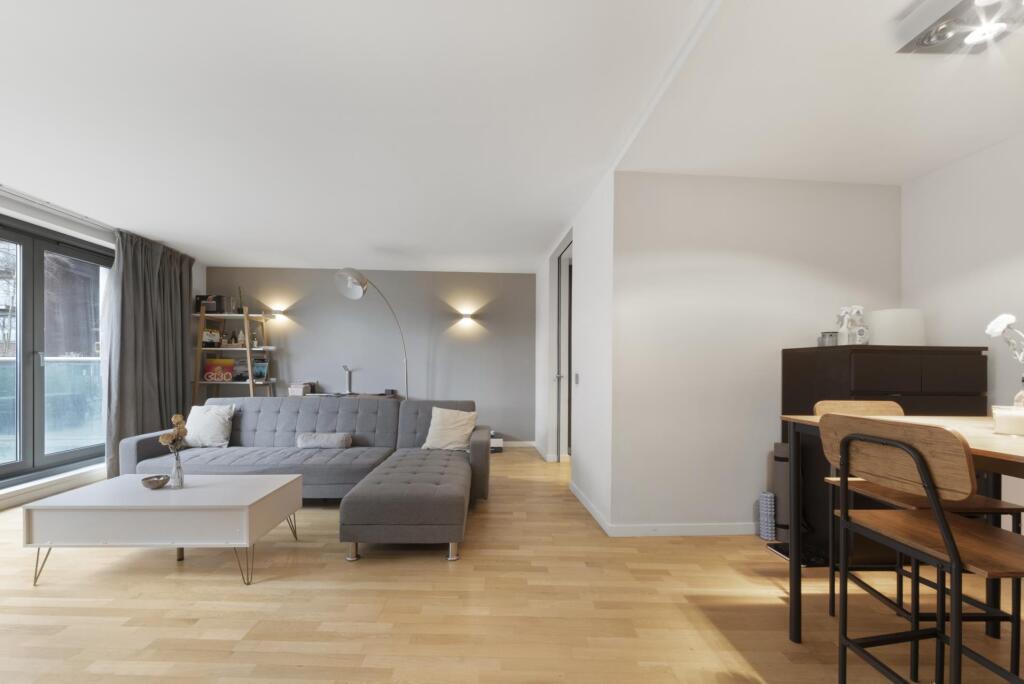 Main image of property: New Providence Wharf, London, E14