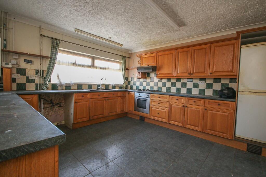 Orchard Grove, West Winch, PE33 photo 3