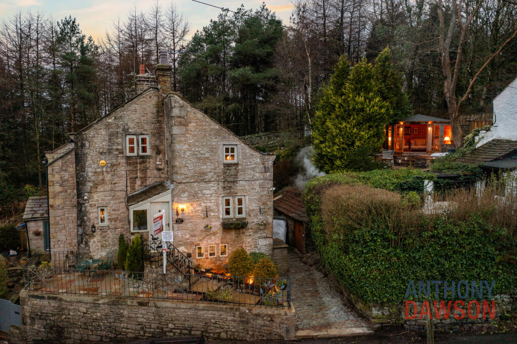 Main image of property: Newchurch Village, Newchurch-in-pendle, Burnley, BB12