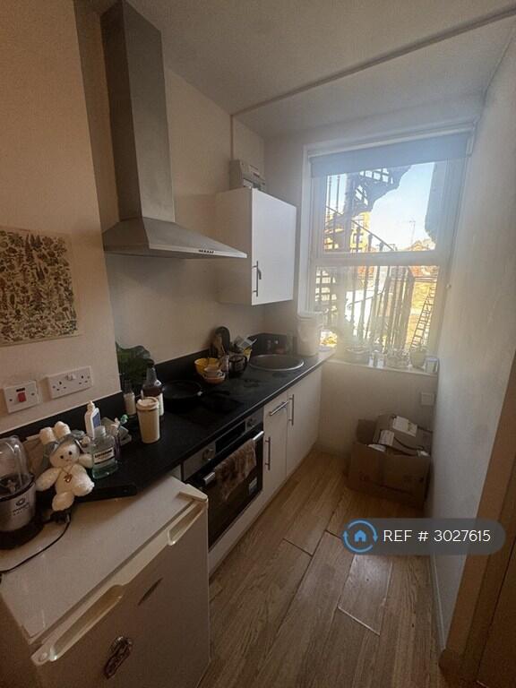 Apartment in York - View 5