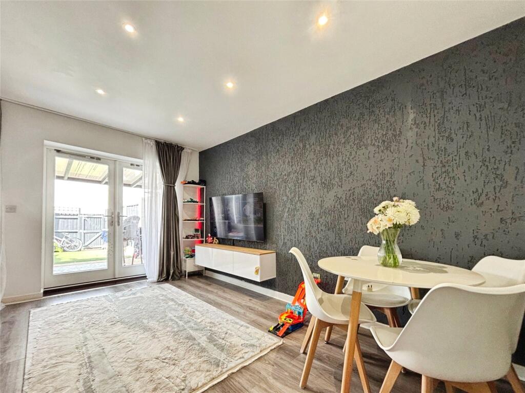 Main image of property: Spey Road, Tilehurst, Reading