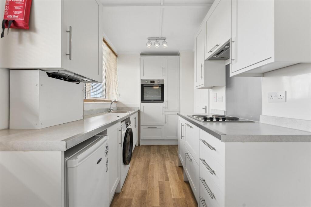 Apartment in London - View 3