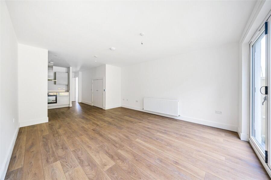 House in Runnymede, Surrey - View 2