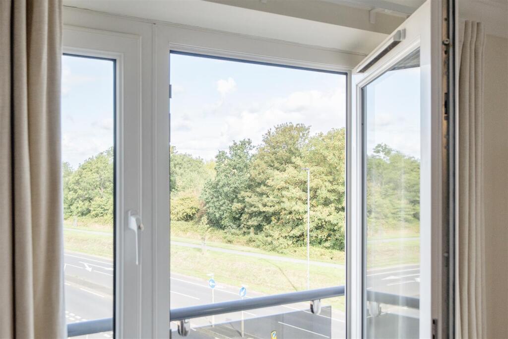 Apartment in Bristol - View 4