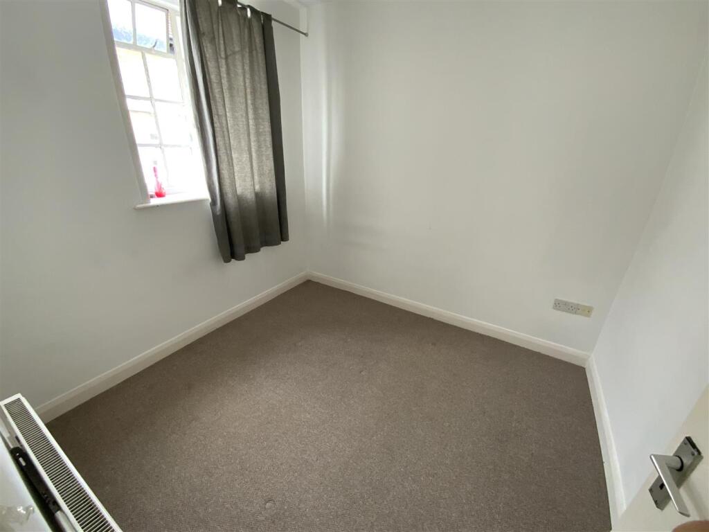 Western Road, Brighton - View 4