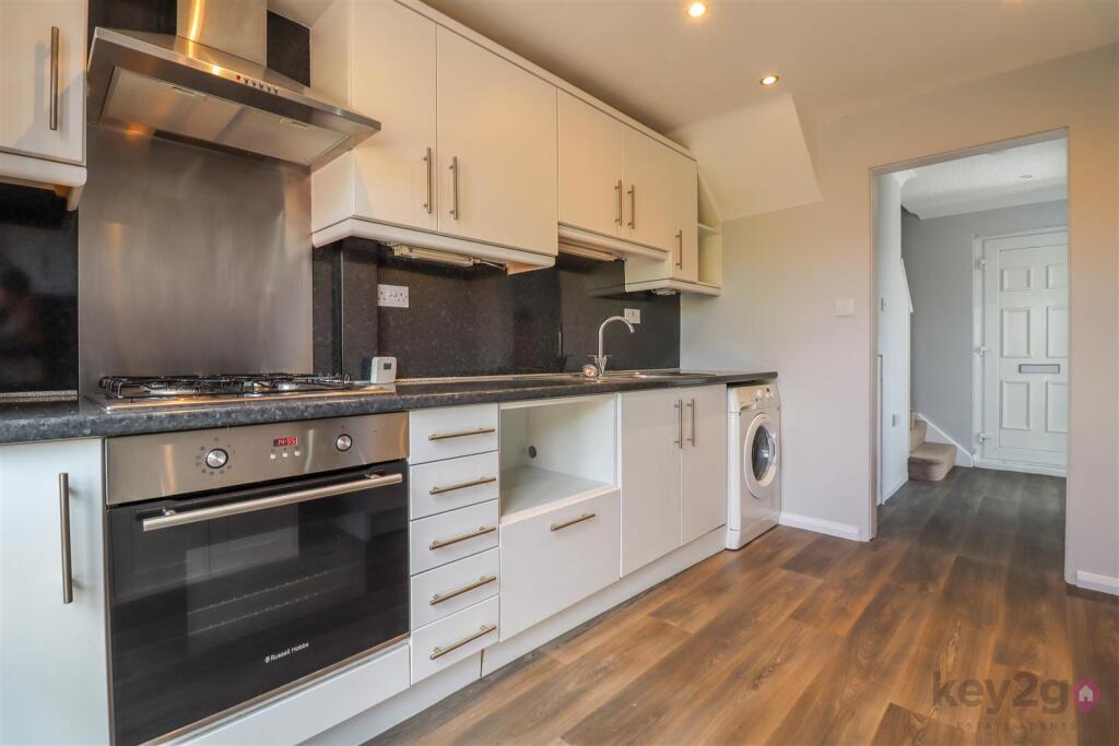 House in North East Derbyshire, Killamarsh - More