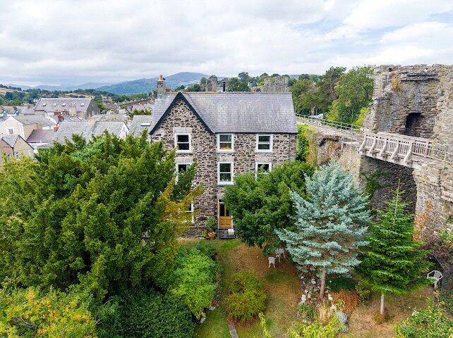 6-bed detached on Chapel Street, Conwy, LL32, £850,000