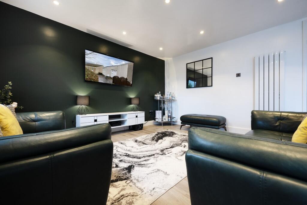 Muirdykes Avenue, Port Glasgow, PA14 - More