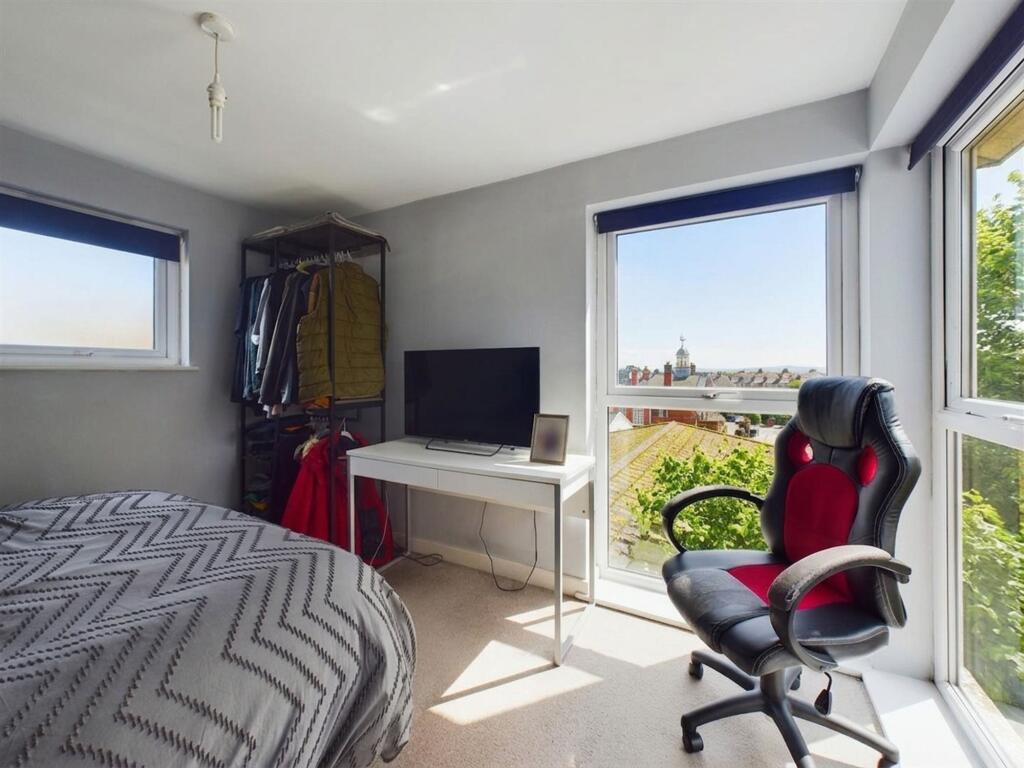 Apartment in Lancaster - View 5