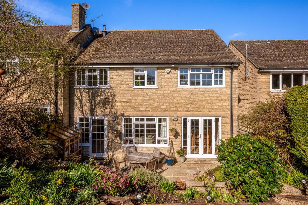 Main image of property: High Street, Finstock