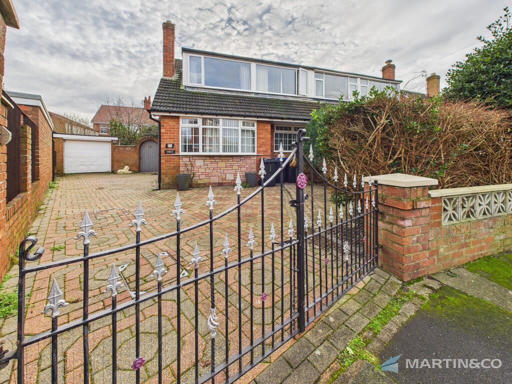 3-bed semi-detached on Glencross Place, Marton, £190,000