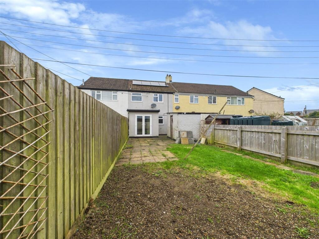 33, Stanhope Close, Holsworthy, Devon photo 2