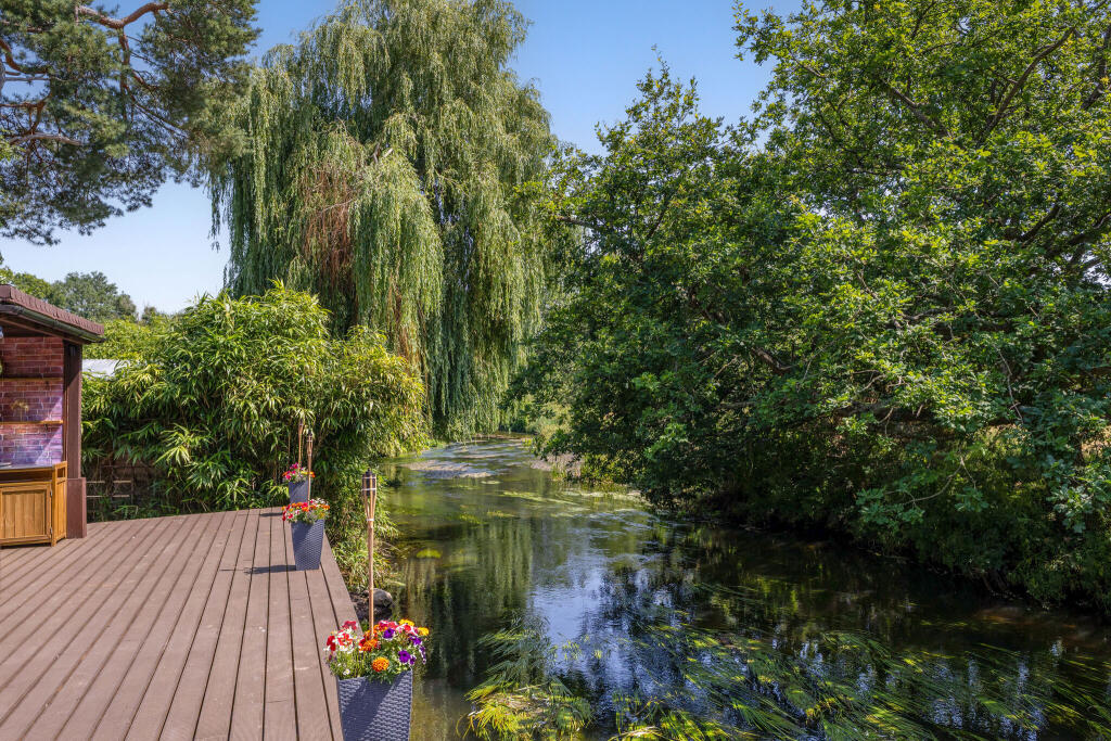 Main image of property: Reading Road, Eversley, RG27