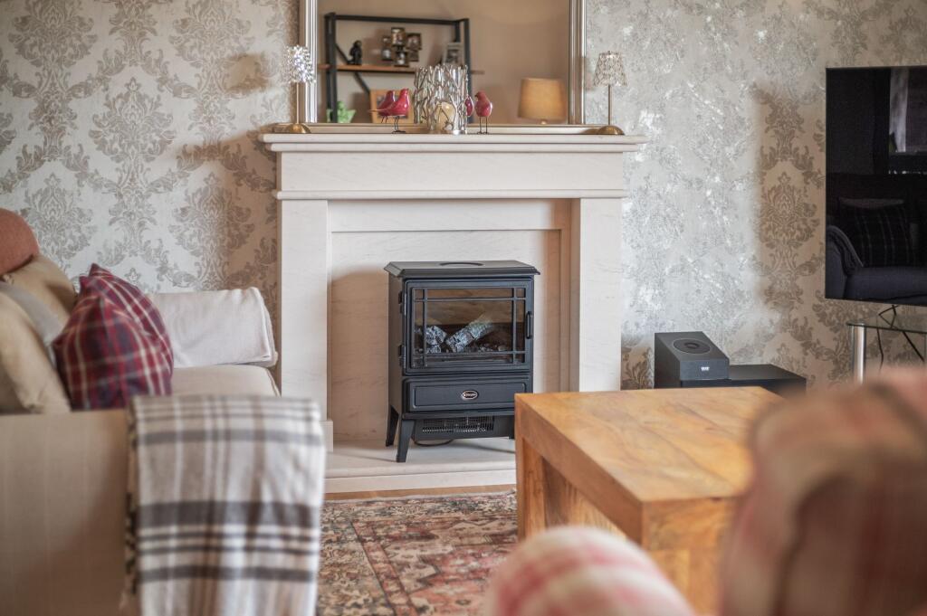 House in Falkirk, Perth and Kinross - More