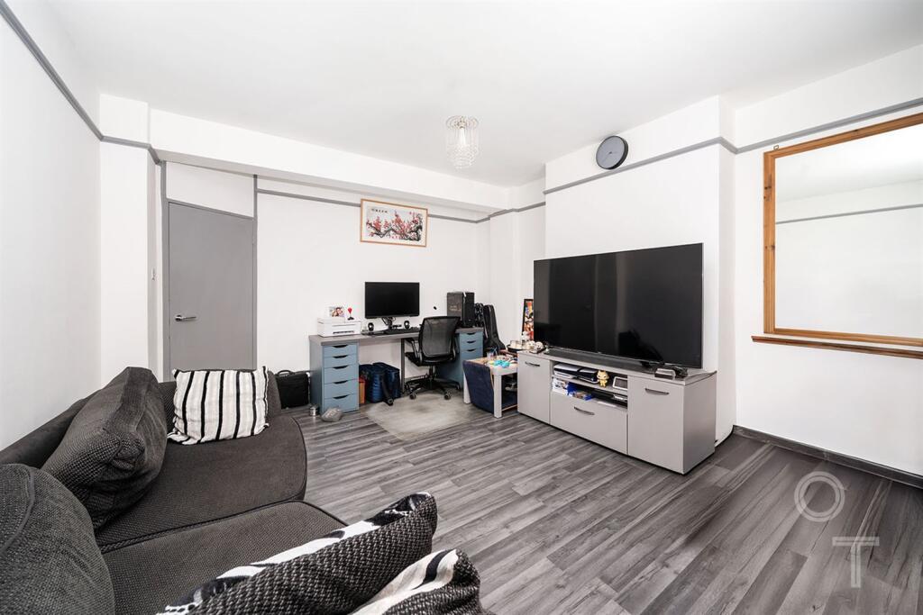 Torriano Avenue, Kentish Town NW5 - View 2