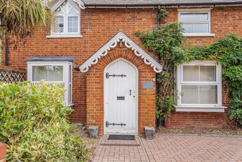 House in Slough - View 5